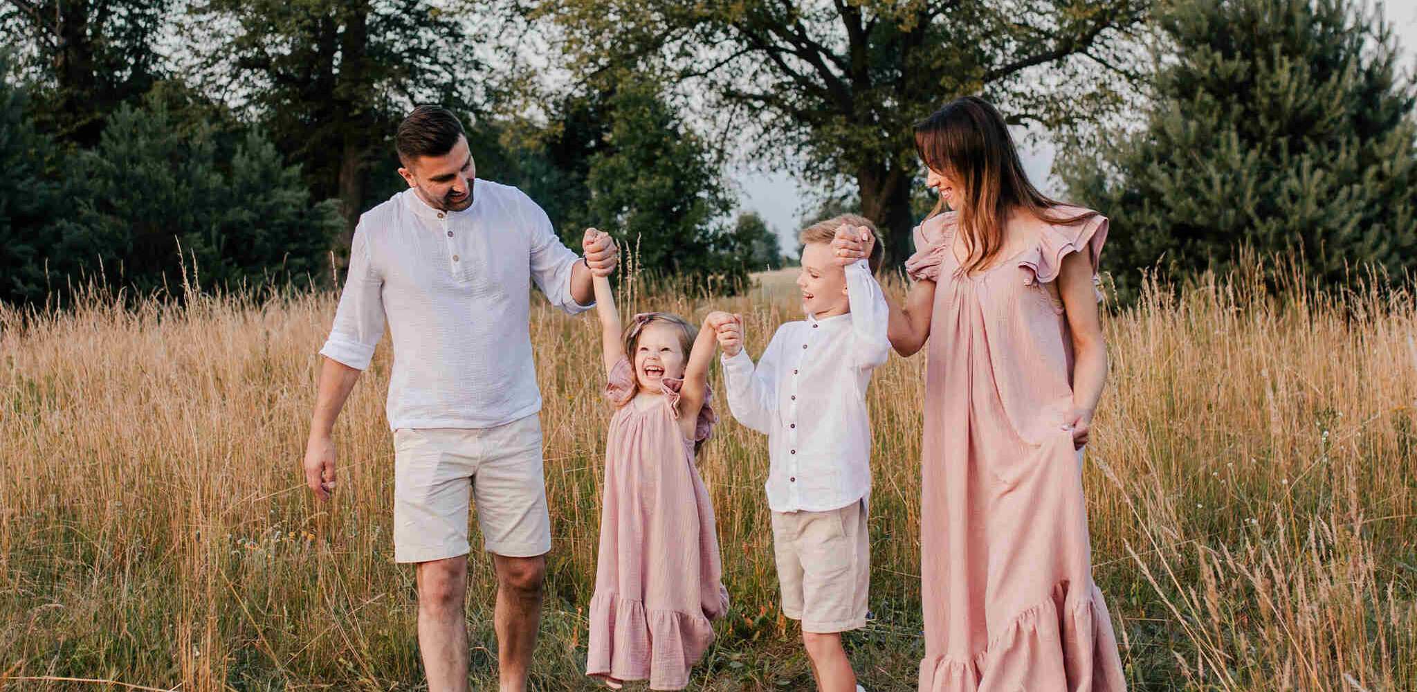 rodzinna_sesja_w_plenerze_sieldce